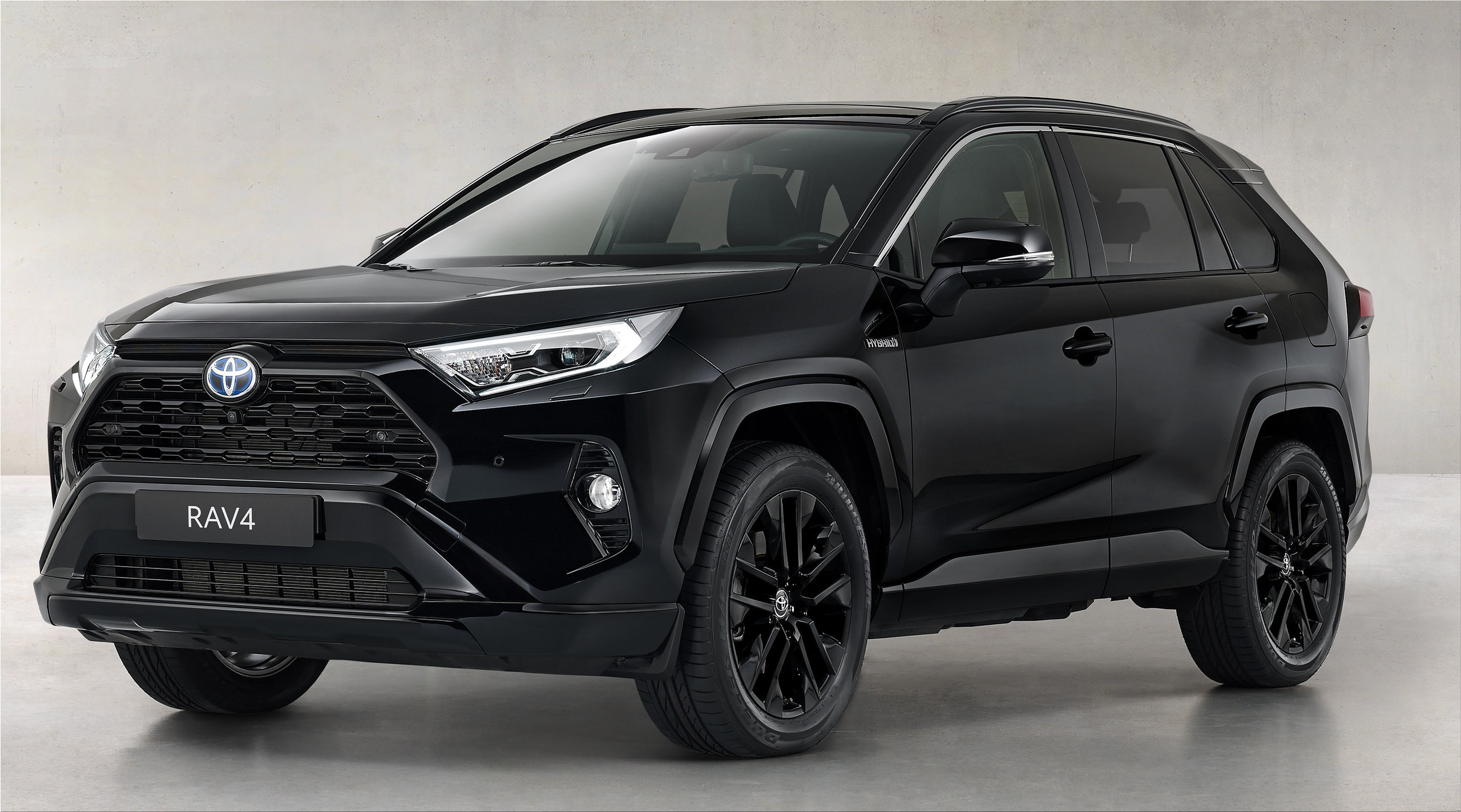 Safest Hybrid Cars for Families in 2025 — Picks from a Mechanic Who Actually Gets It